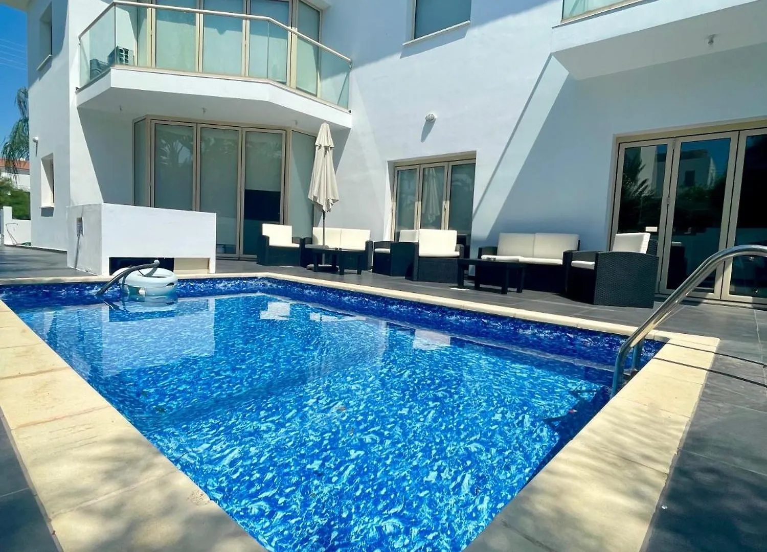 Lydia'S Villa 프로타라스